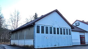Diese alte Lagerhalle der Firma Wahl an der Villinger Straße möchte die Unterkirnacher Kieschtockzunft erwerben und zu einem Zunftschopf ...