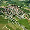 Die B&nbsp;31 gehört zu den am meisten belasteten Straßen in der Region – hier zu sehen ist Stetten. Mögliche Varianten für den ...