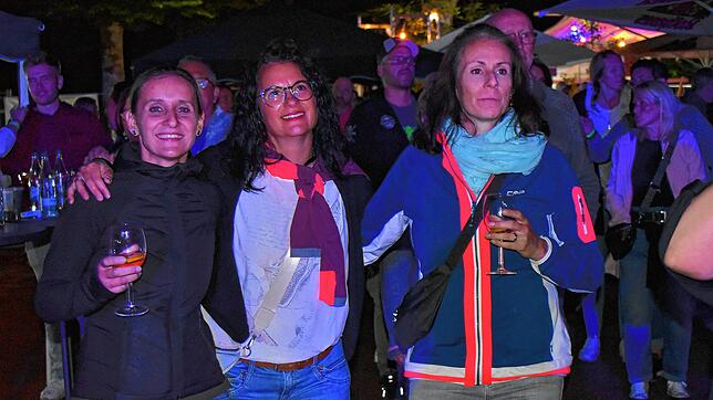 Frohe Stimmung und gute Musik begeisterte die Waldfestgäste in Birkendorf.