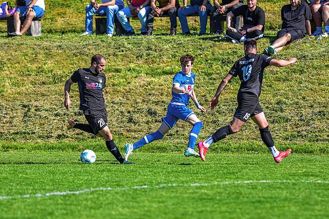 Bild 42: FC Erzingen unterliegt dem FC Wittlingen vor 500 Zuschauern mit 0:2 – und wir haben Fotos!