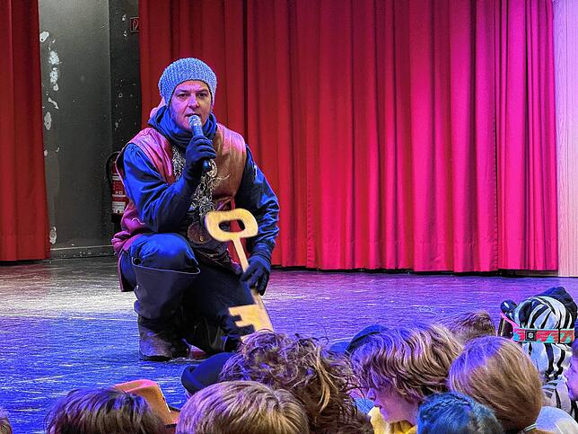 Bild 13: Fischbacher Schule am „Schmotzigen“: Fasnacht in Bildern – Die besten Momentaufnahmen!