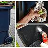 Damit die Biotonne im Sommer nicht müffelt und von Insekten befallen wird, gibt es einige Tricks.