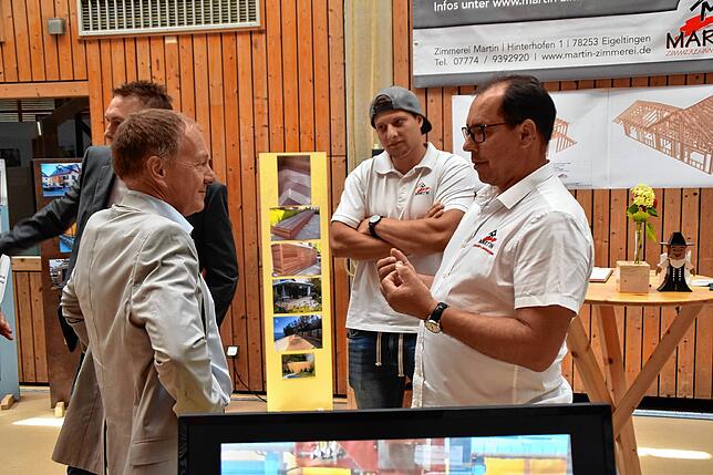 Bild 4: Bilder von der Tischmesse am Eigeltinger Dorffest