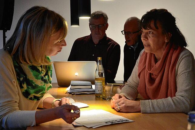 Beim sogenannten „Kick off“ wurde das „Ulrich“ 5 zur Ideenschmiede. Saskia Friedrich-Rother (links) vom ...