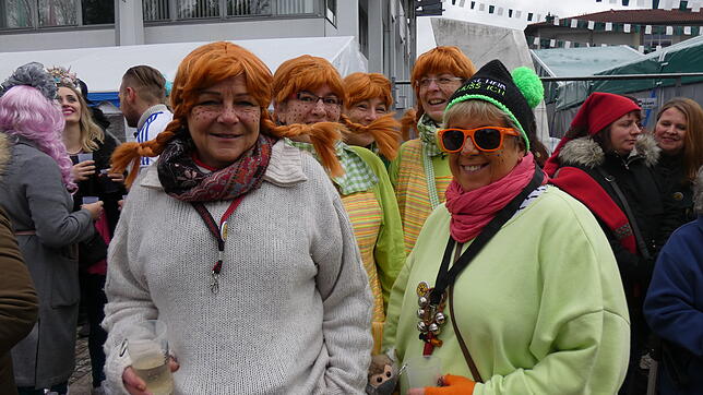 Gleich in mehrfacher Ausfertigung war Pippi erschienen beim Albbrucker Narrentreffen, das vom Narrenbaumstellen, über das ...