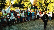 Bürgermeister Franz Moser sieht sich bei der Diskussion um die Zukunft des Weilers Storzeln bei Hilzingen mit Bürgerprotesten konfrontiert.