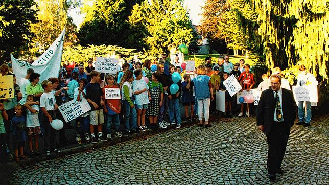 Bürgermeister Franz Moser sieht sich bei der Diskussion um die Zukunft des Weilers Storzeln bei Hilzingen mit Bürgerprotesten konfrontiert.