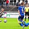 Der FC 08 Villingen (Christian Derflinger beim Schuss) unterliegt Freiberg trotz Überzahl mit 2:4.