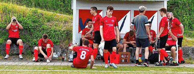 Abstieg: Nach Spielende herrschte lähmende Stille beim FC Hochrhein. Nach vier Jahren steht der Abschied aus der Bezirksliga bevor.