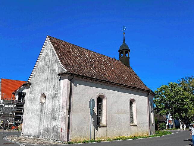 Die Weilerkapelle wurde um 1700 erbaut. Sie gab dem großén Parkplatz am Ortseingang seinen Namen.