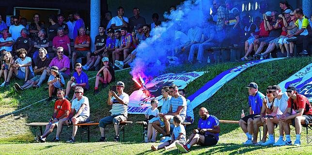 Bild 34: Weitere Impressionen vom 3:2-Sieg des FC Erzingen zum Landesliga-Aufstieg gegen den FC Emmendingen