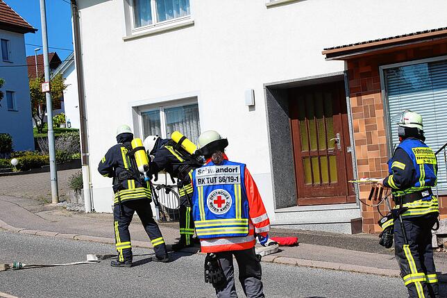 Schnelle Einsatzbereitschaft zeigt der Löschtrupp der Feuerwehrabteilung Worndorf bei seiner Schauübung.