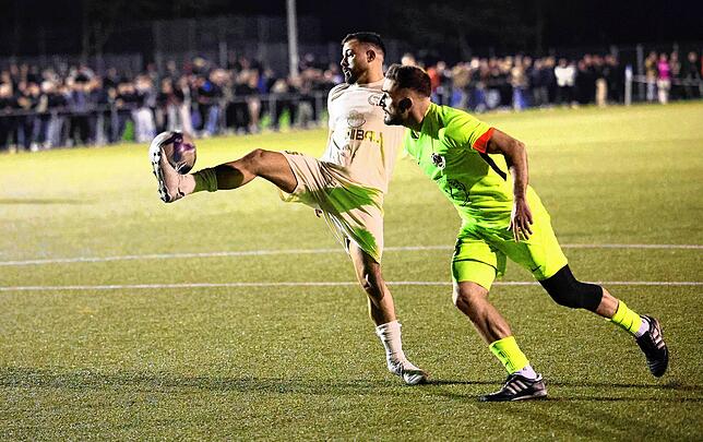 Bild 6: Unsere große Bildergalerie vom Landesliga-Spitzenspiel zwischen dem ESV Südstern und dem TSV Singen