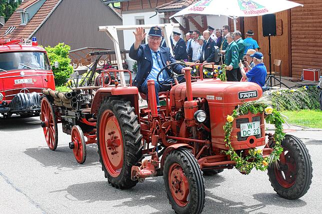 Bild 30: Bilder vom Bezirksmusikfest mit Umzug in Lausheim