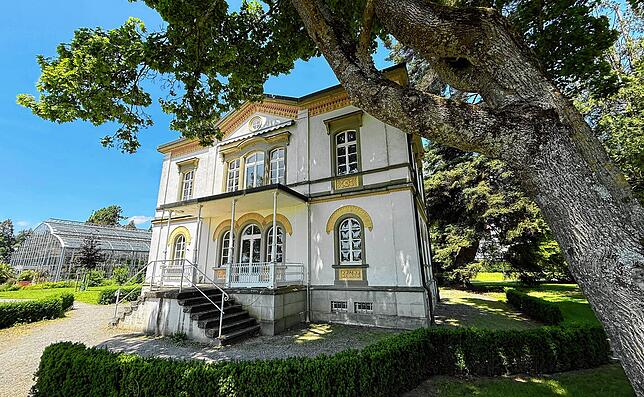 Eine besondere Perle im Überlinger Immobilienbestand ist das Gebäude Bahnhofstraße 19 in den Villengärten. Das Haus war im Jahr 1862 ...