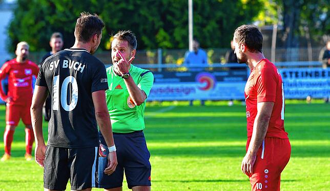 Bild 13: SV Buch siegt mit 2:0 beim enttäuschend auftretenden SV Jestetten &ndash; und wir haben die Bilder!