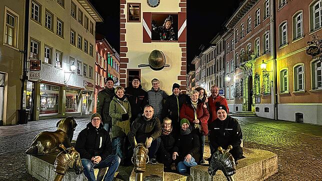 Ein Gemeinschaftswerk ist der neue Hansele-Brunnen. Daran mitgewirkt haben (von links) Joe Keller, Jürgen Amrein, Rita Amrein, ...