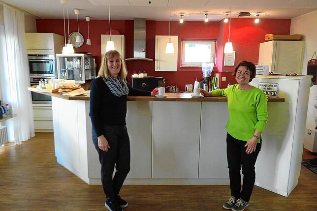 Renate Hold (links) und Waltraud Zeller-Fleck haben das Mehrgenerationenhaus gemeinsam aufgebaut.