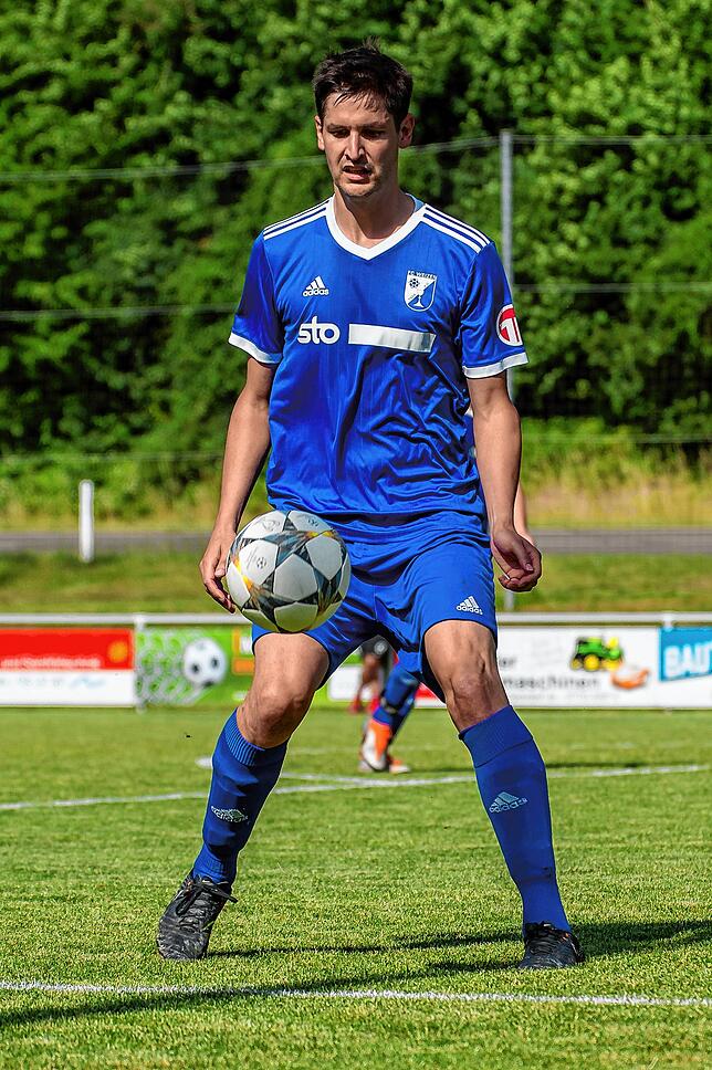 Bild 30: FC Weizen legt im Abstiegsspiel zur Kreisliga B ein 3:0 gegen FC Huttingen vor &ndash; wir haben Bilder!