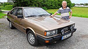 Kurt Wörner und sein Audi Coupé GT 5S, das er 1982 als Jahreswagen erworben hat. Damals war die Lackierung noch Grünmetallic, jetzt ...