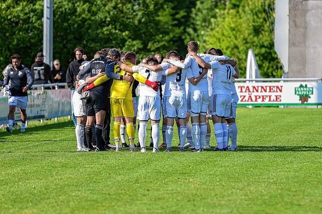 Bild 3: SG Höchenschwand besiegt den SV Albbruck mit 3:2 – und wir haben Fotos!