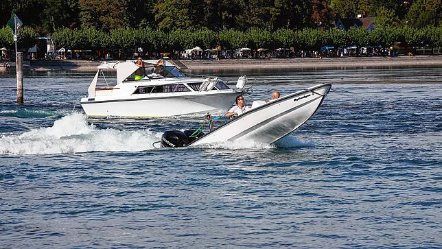 Bild 3: Konstanzer Seenachtfest 2022: Ein Highlight des Tages ist die Wasserski-Show
