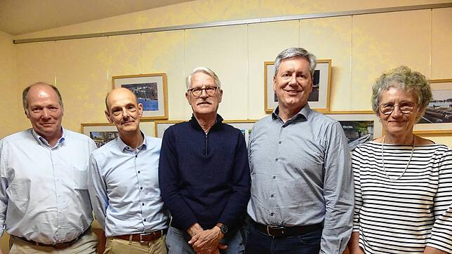 Der Vorstand des Sportausschusses Waldshut (von links): Manfred Jehle, Uwe Zamecnik, Willy Riegger, Frank Siebold und Veronika ...