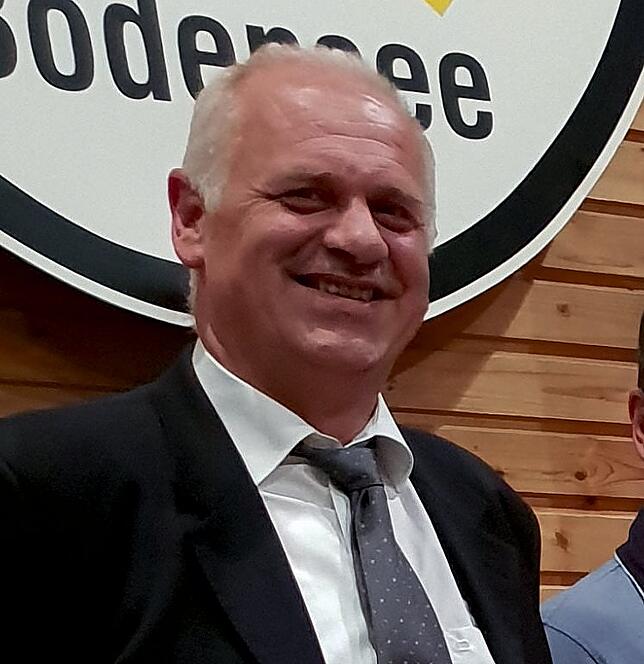 Vize in Südbaden: Der Obmann der Bodensee-Schiedsrichter, Harry Ehing (54) aus Engen, soll Stellvertreter des neuen Obmanns Ralf ...
