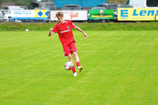 Bild 26: U19 des SC Freiburg gewinnt Test in Eggingen gegen den SV Schaffhausen mit 4:1 – wir haben Fotos!