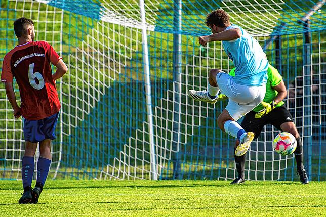 Bild 35: Bilder vom 3:1-Sieg der SG Höchenschwand/Häusern im Kreisliga A-Aufstiegsspiel beim FC Erzingen II
