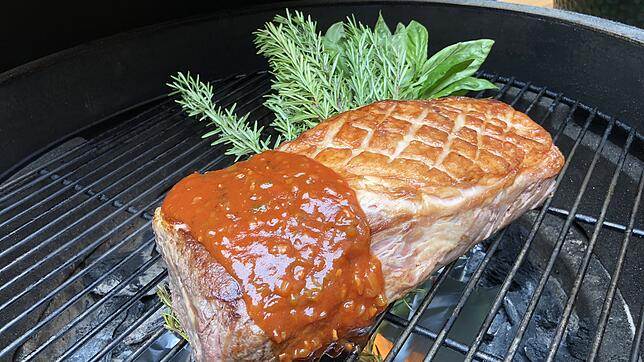 Ein Roastbeef auf dem Grill mit der BBQ-Sauce des San Martino in Konstanz – das klingt nach einem perfekten Grillabend.
