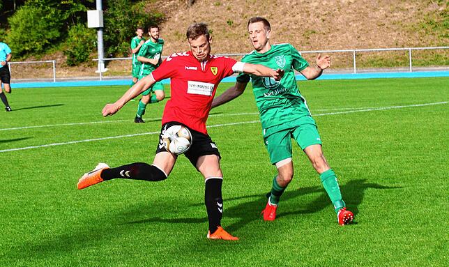 Auf ein Neues: Für Jeremy Stangl (links) und den FSV Rheinfelden beginnt die Saison am Samstag, 7. August, mit der Partie gegen den VfR ...