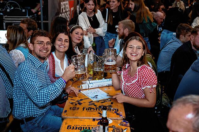Bild 6: Kreiserntedankfest Brigachtal: Partyabend mit den Jungen Fidelen und Ob8Blech