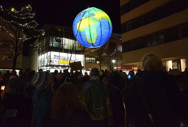 Bild 16: Bilder von der zweiten Klima-Demo in der Markdorfer Innenstadt