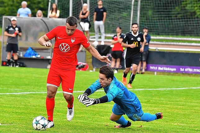 Bild 7: FC Wallbach setzt sich knapp mit 2:1 gegen den FC Tiengen 08 durch &ndash; und wir haben Bilder