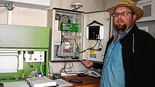Roland Schleicher in der Pegelanlage in Hauenstein: Er ist zuständig für die Funktionstüchtigkeit der hochsensiblen Instrumente, die ...