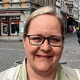 Auch Stefanie Setzler hat weder Magnet noch Kaffeetasse in ihrem Koffer: „Wir haben uns in einem Laden mit Datteln und Dattelcreme ...