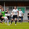 Der Aasener Luis Fritschi (links) im Duell mit dem Furtwanger Tim Geiger. Der SV Aasen und der FC Furtwangen werden in der ...