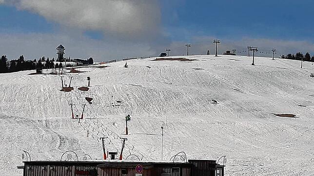 Bild : Zoff am Feldberg: Starker Gegenwind für Bürgermeister Johannes Albrecht &ndash; doch er hält dagegen