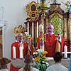 Beim Festgottesdienst: Pfarrer Romuald Pawletta und der Leiter der Seelsorgeeinheit Ulrich Sickinger.