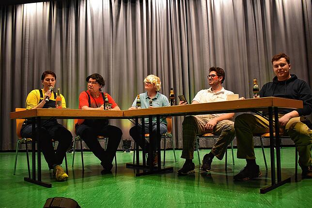 Bild 14: Narrenverein Stiegele Chatz begeistert beim Bunten Abend in Ühlingen