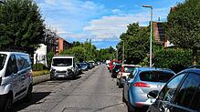 In der Eichbergstraße in Rheinfelden wurde bisher überall beidseitig geparkt. Das soll sich durch die Ausweisung als Fahrradstraße ...