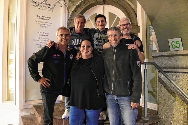 Bild 16: Raising Crown lässt Rocklegenden auferstehen
