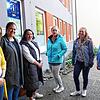 Sie sind erleichtert, dass die Schulsozialarbeit ausgebaut werden soll (von links): Bettina Sandor, Elternvertreterin der ...