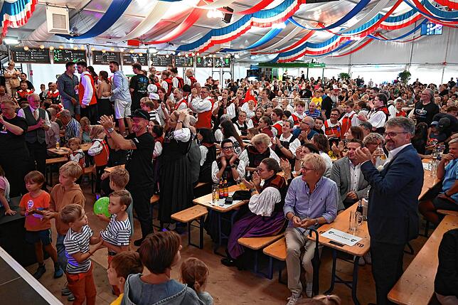 Bild 30: Bilder von der Bockverlosung