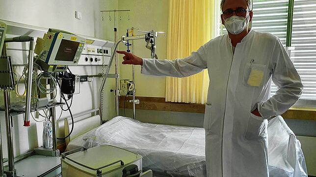Hinrich Bremer Leitet als Lungenazt die Coronastation des Schwarzwald-Baar-Klinikums. Derzeit sind hier fast alle Betten leer. Die ...