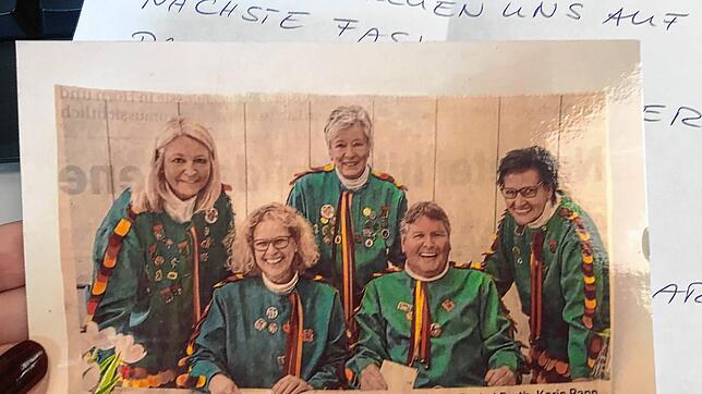 Mit einem Brief und einem Foto grüßt das Hansele-Preisgericht zur Corona-Fasnacht.