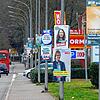 Zahllose Wahlplakate säumen die Bundesstraße 34 durch Bad Säckingen. Kompensieren die Parteien die fehlenden Wahlkampfveranstaltungen ...