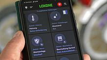 Das Smarthome auf dem Smartphone: Auf dem Handy sind alle Funktionen aus der Ferne im vernetzten Haus abzulesen und zu bedienen.