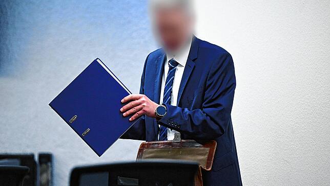 Andreas R. während seines Prozesses. Teile davon waren öffentlich, andere nicht. Nicht alles hatte dabei seine Richtigkeit.
